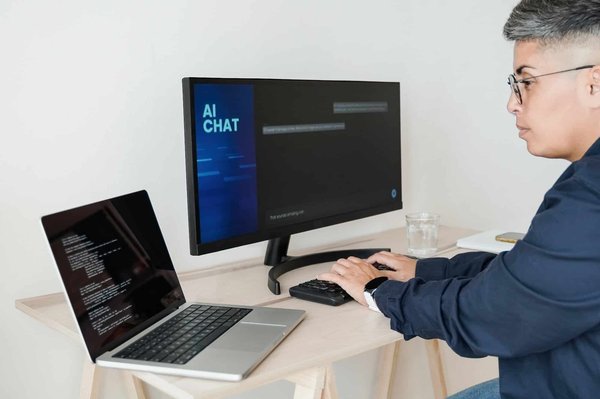 Intelligence artificielle : un concurrent pour certains clients ?
